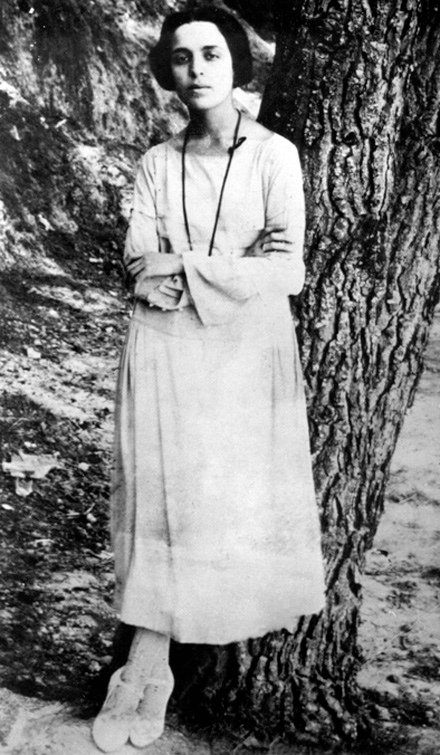 Μαρία Πολυδούρη- Ο ανεκπλήρωτος έρωτας και μια αιώνια επαναστατική φύση 2