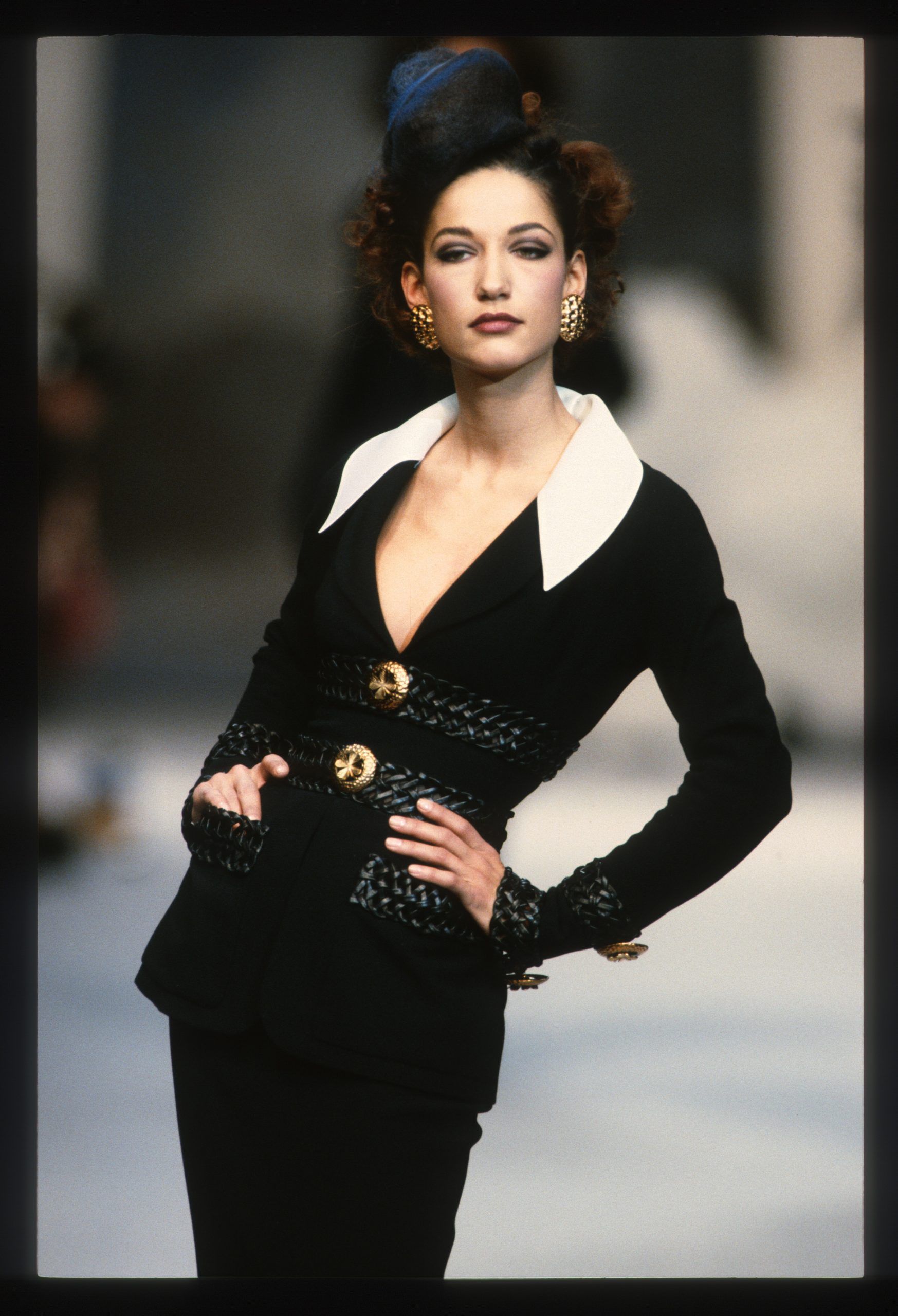 Marpessa Hennink: H Ολλανδή «κοντέσα της πασαρέλας» και μούσα του Saint Laurent που περπάτησε στον Βασίλη Ζούλια 3