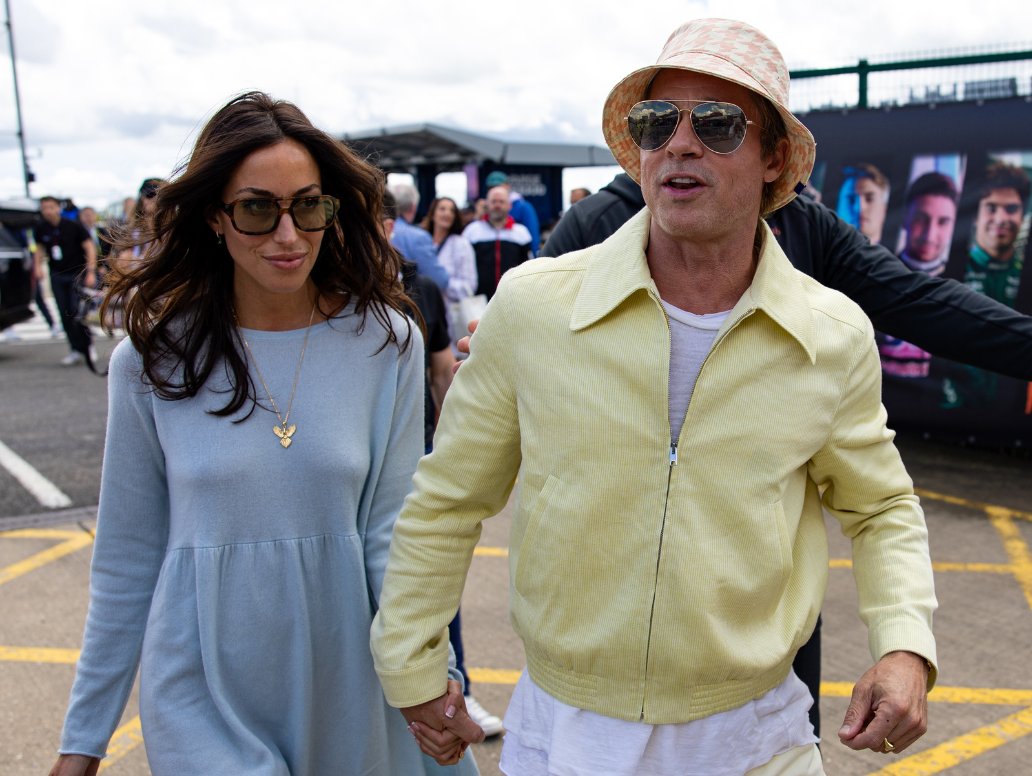 53χρονη Γαλλίδα εξαπατήθηκε από απατεώνα που παρίστανε τον Brad Pitt – Έχασε 850.000 δολάρια 1