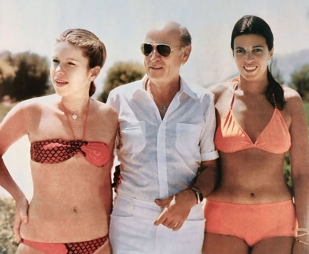 Χριστίνα Ωνάση: Η σπάνια φωτογραφία από τα ξένοιαστα καλοκαίρια με την καλύτερη της φίλη  1