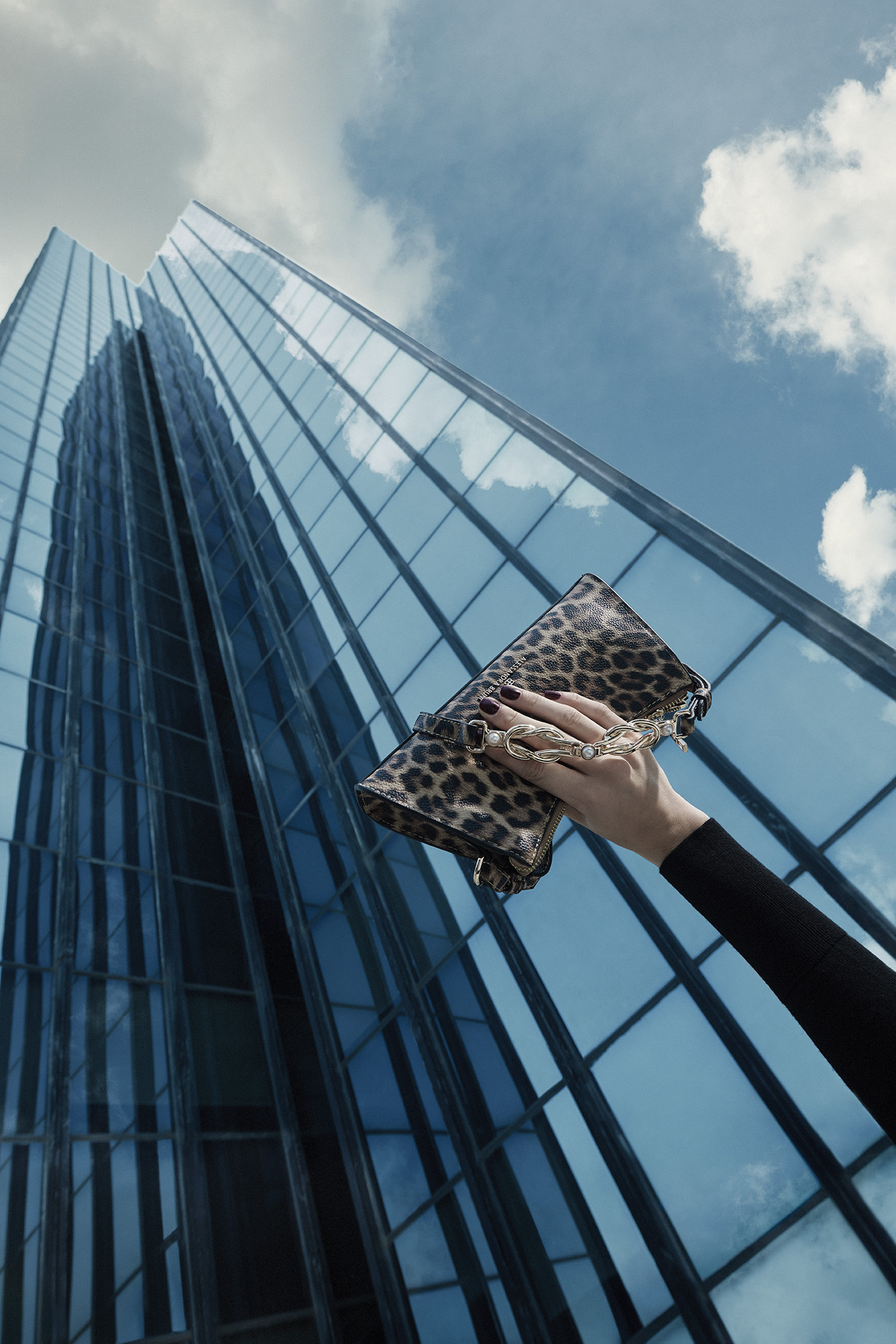 Η νέα τηλεοπτική καμπάνια της συλλογής EXE FW 2024-2025 – πιο εντυπωσιακή από ποτέ 4