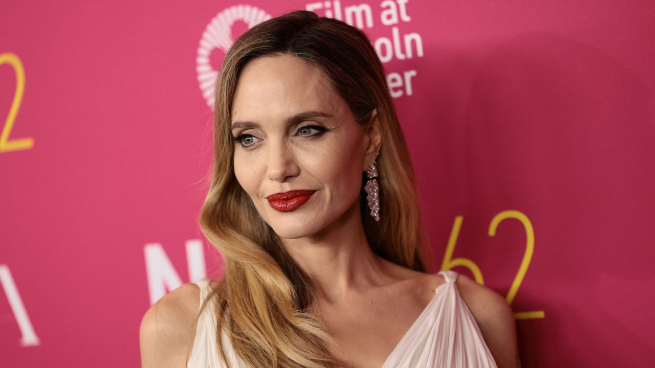 Angelina Jolie: «Ήταν συμβολικό που η ταινία Maria ξεκίνησε από την Ελλάδα» 1