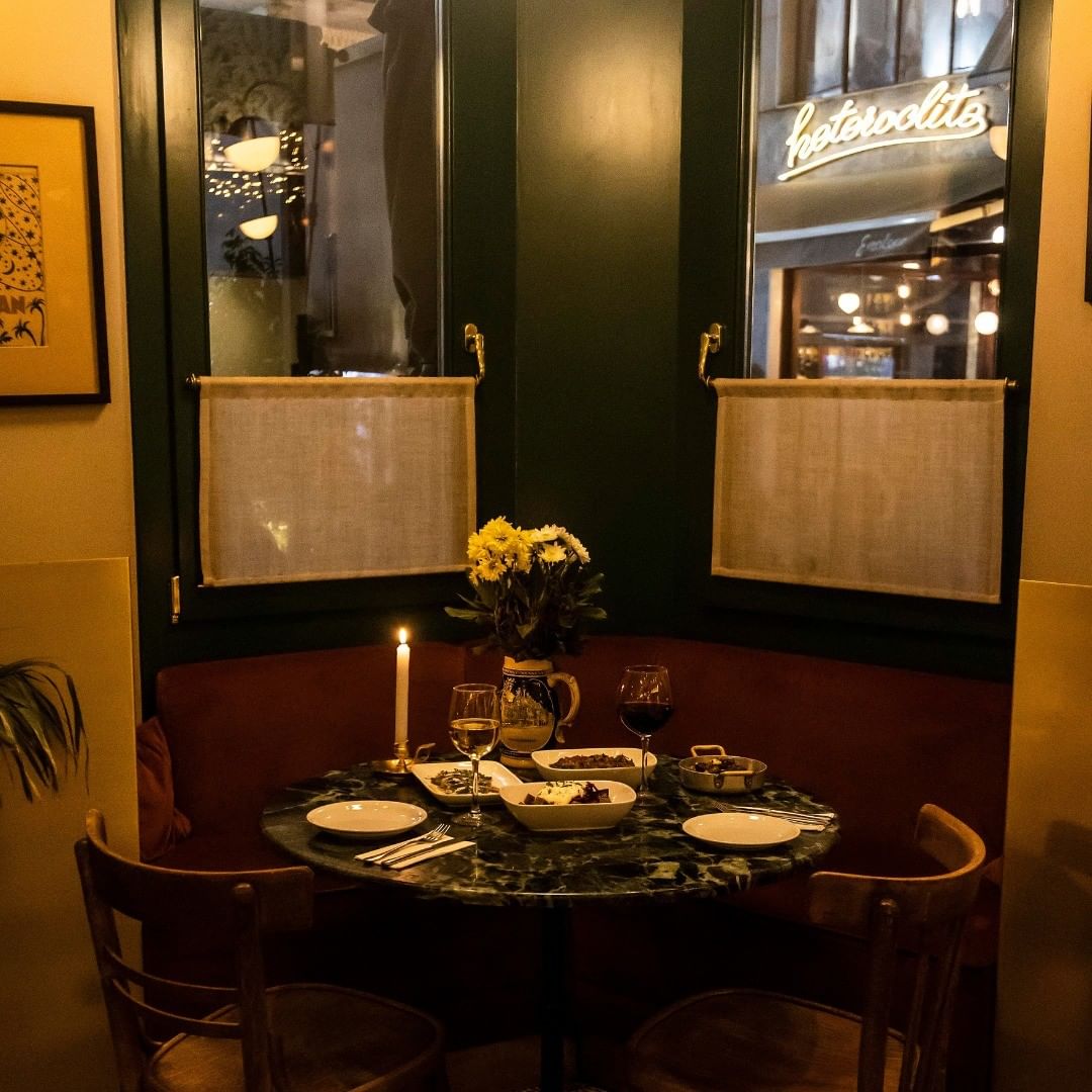 Έρχεται κρύο: 5 μαγαζιά της Αθήνας για ζεστή (και γιορτινή) ατμόσφαιρα 5