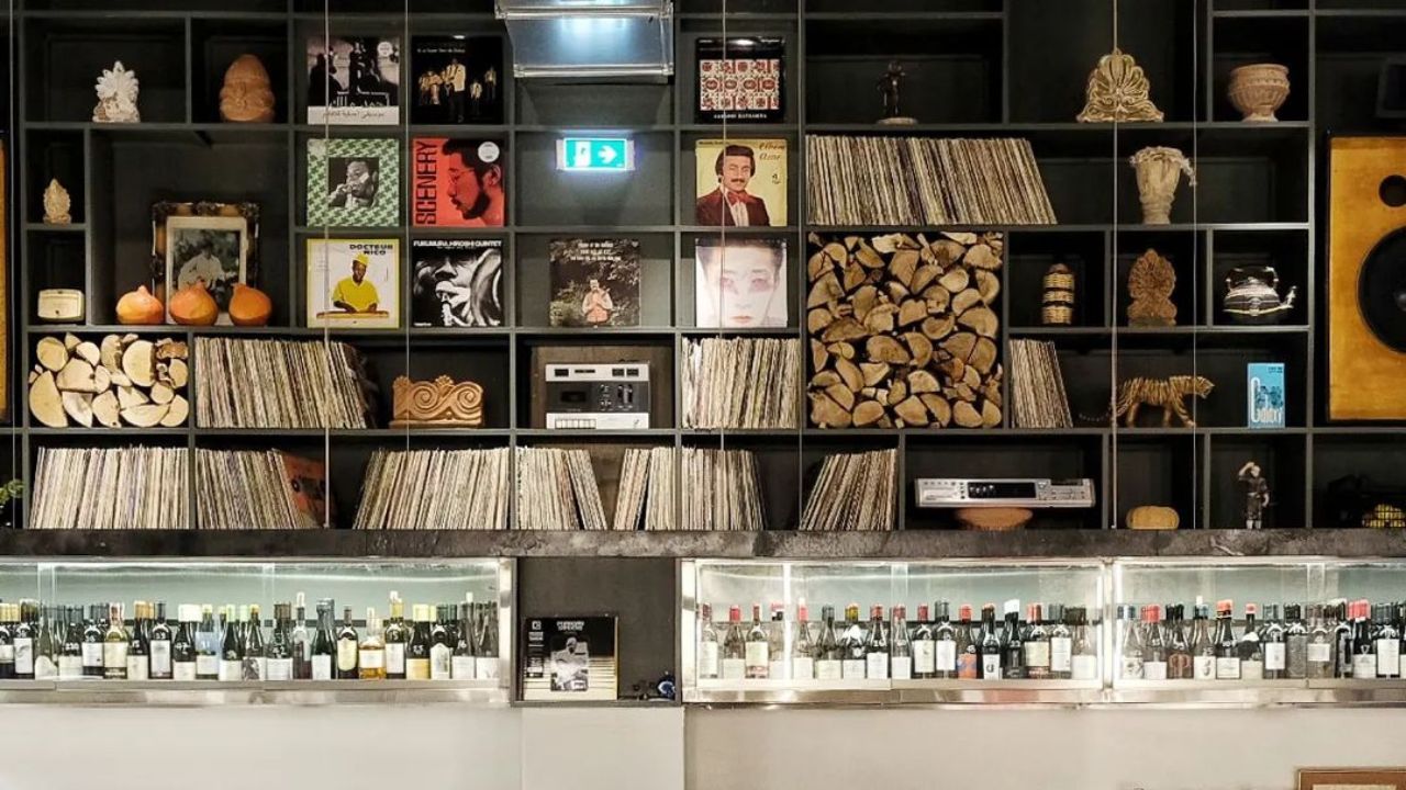 Έρχεται κρύο: 5 μαγαζιά της Αθήνας για ζεστή (και γιορτινή) ατμόσφαιρα 1