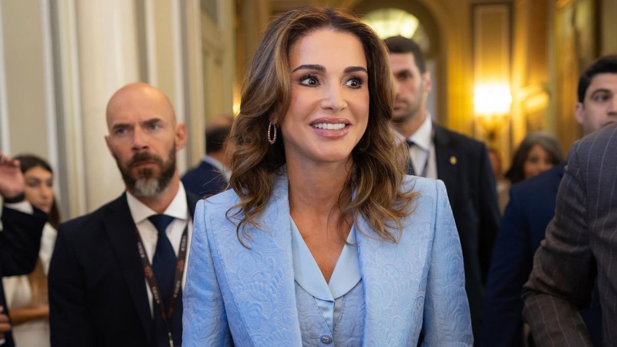 Η βασίλισσα Ράνια κατάφερε όλοι να κοιτούν τα πόδια της χωρίς καν να φαίνονται 1