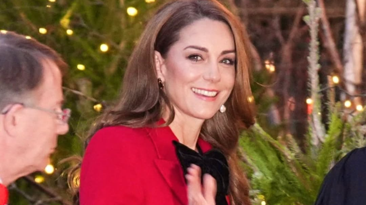 Η εντυπωσιακή εμφάνιση της Kate Middleton στο Westminster Abbey και το συγκινητικό χριστουγεννιάτικο μήνυμα 1