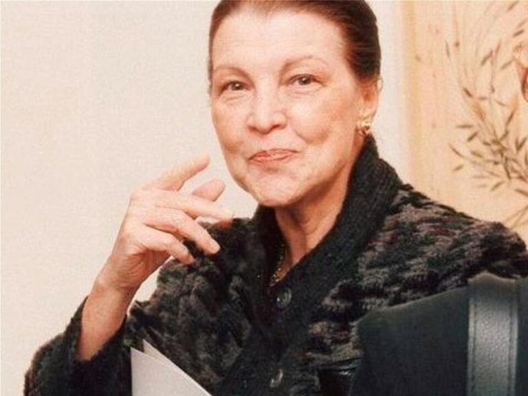 Πρώτες Κυρίες της Ελλάδας: Η εμβληματική Αμαλία Κανελλοπούλου-Καραμανλή 7