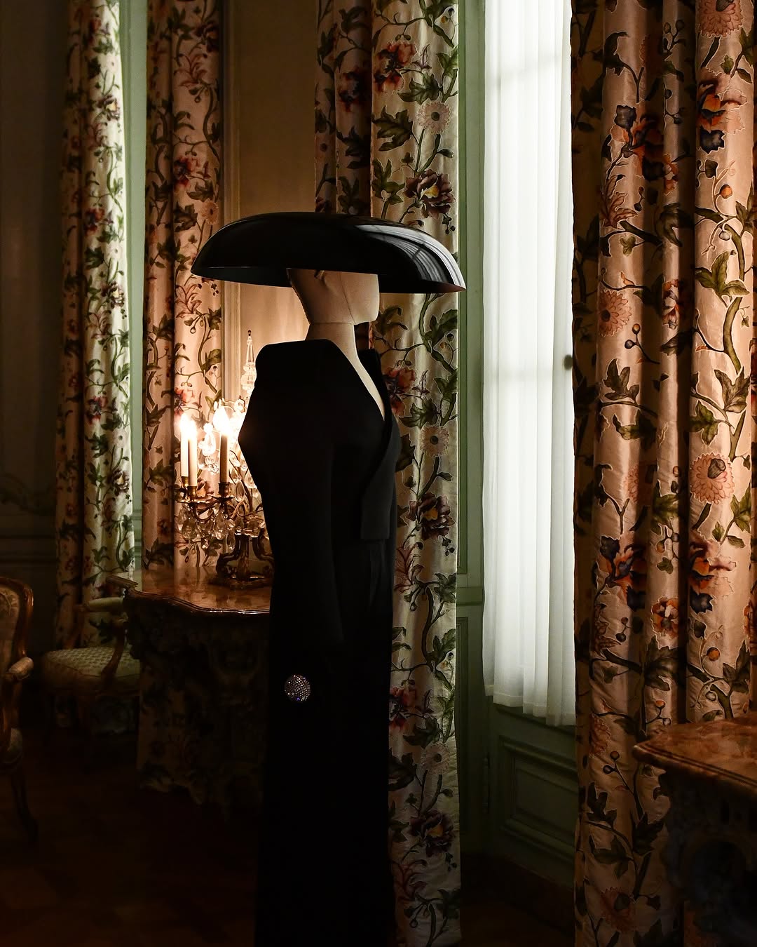 Louvre Couture: Όταν η μόδα συναντά την αιωνιότητα στο εμβληματικό Λούβρο 2