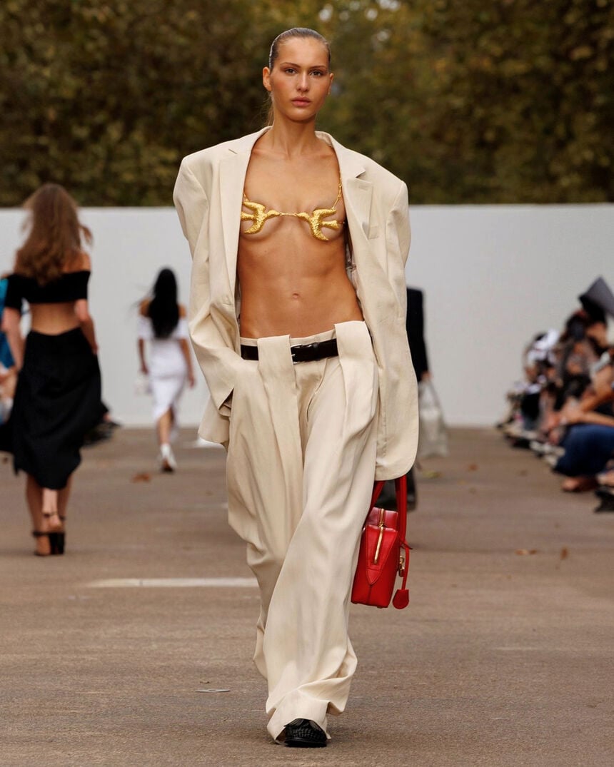 Βάτες: Πώς τα κορίτσια της μόδας τις κάνουν ξανά cool 3