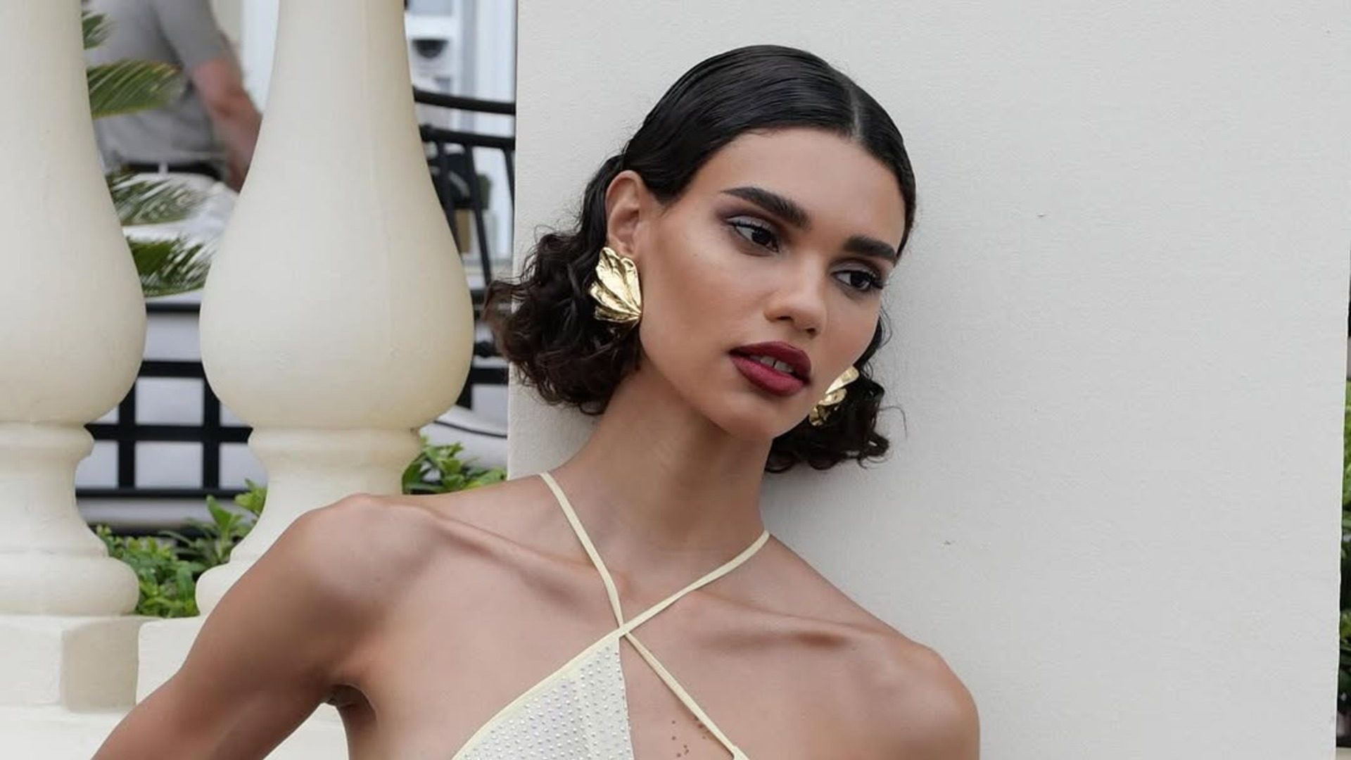 Dark Cherry beauty: Η τάση ομορφιάς που θα σας χαρίσει σεξαπίλ και κομψότητα 1