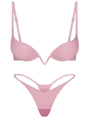 Valentine’s Day: 14 εντυπωσιακά σετ εσωρούχων για να γιορτάσετε τον έρωτα 5