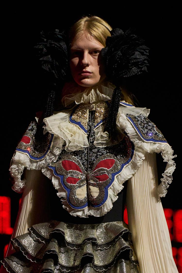 Valentino: To Haute Couture ντεμπούτο του Alessandro Michele ήταν ένα υπερθέαμα μόδας και δεξιοτεχνίας 4