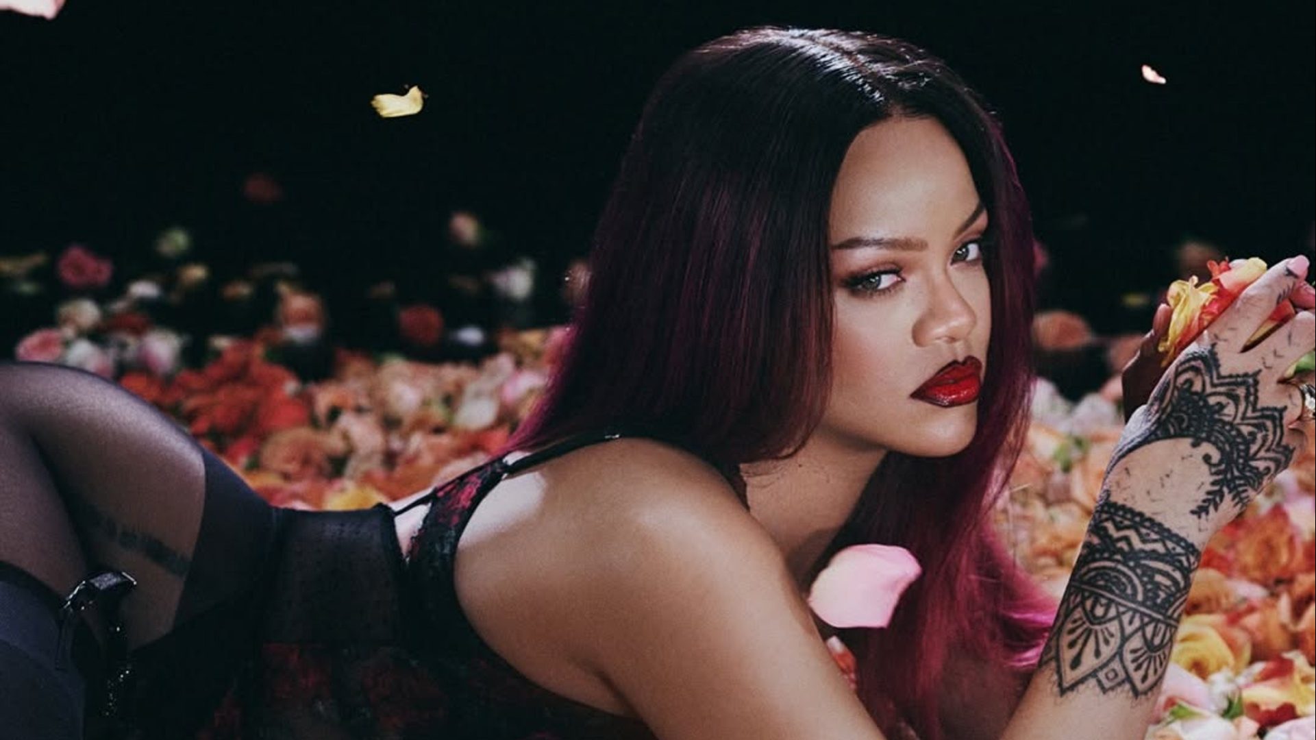 Rihanna: Τα ombre lips της είναι το μακιγιάζ που θα κάνετε την ημέρα του Αγ. Βαλεντίνου 1
