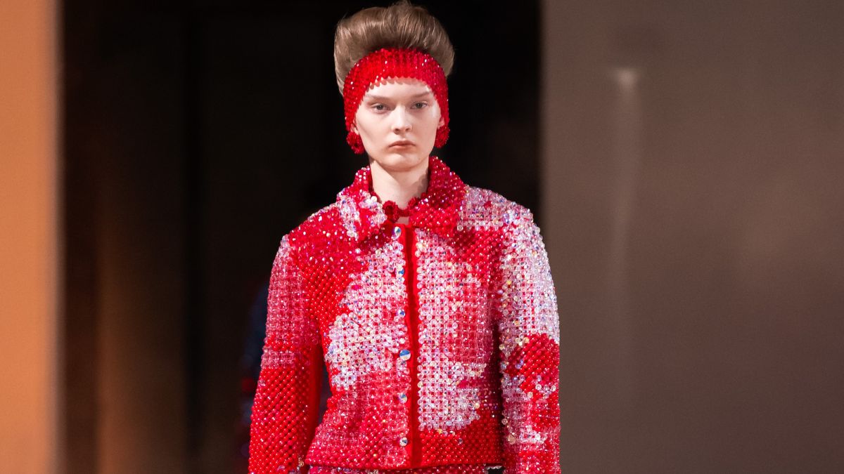 Η Swarovski επαναφέρει τις χάντρες της στo ντεμπούτο του Kevin Germanier στην Εβδομάδα Υψηλής Ραπτικής του Παρισιού 1