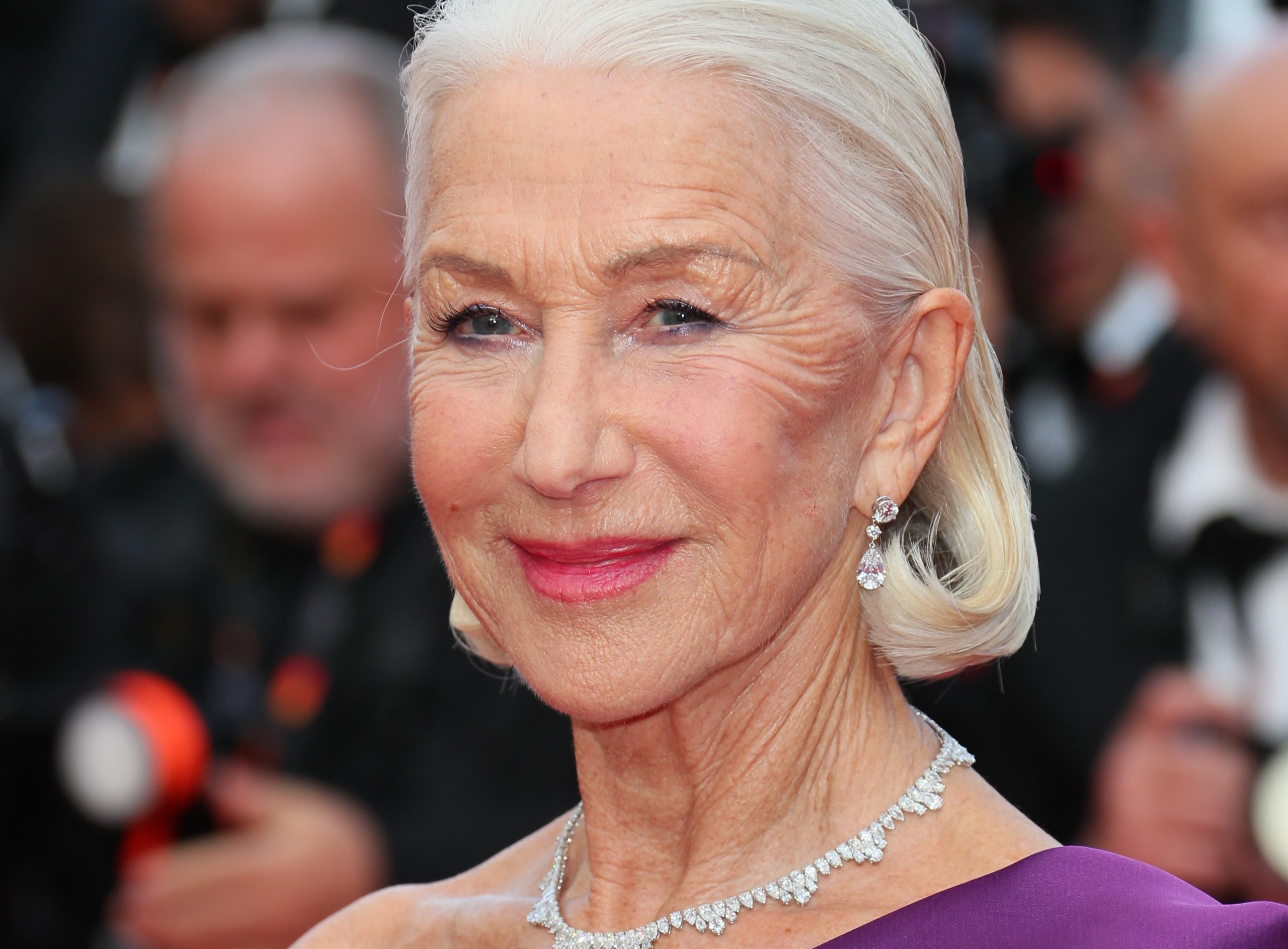 Η Helen Mirren ορίζει την ομορφιά: «Η πραγματική ομορφιά δεν έχει να κάνει με την τελειότητα – δεν είμαστε όλες supermodels» 1