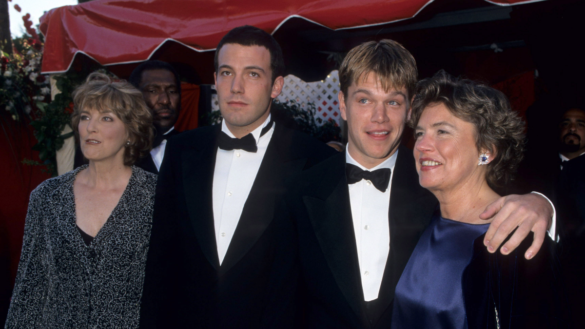 Oscar moms: Οι διάσημοι που περπάτησαν στα βραβεία με τις μητέρες τους 1