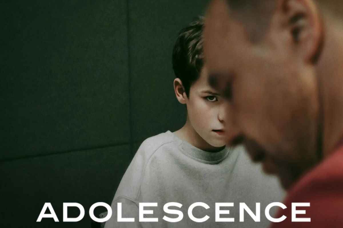 Adolescence: «Μήπως οι συζητήσεις για το μπούλινγκ είναι λίγο cringe» + άλλες 14 σκέψεις που είχα βλέποντας τη viral σειρά 1