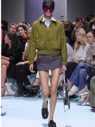 Αυτά είναι τα πανωφόρια που φοράνε τα cool κορίτσια την ‘Ανοιξη 10