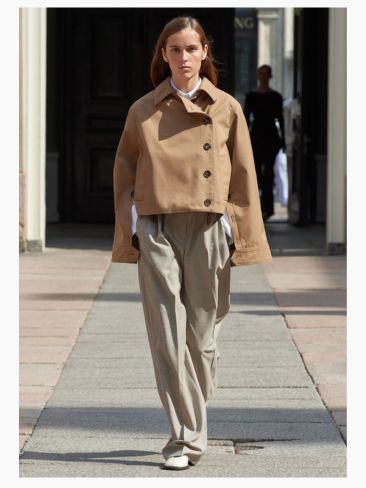 Αυτά είναι τα πανωφόρια που φοράνε τα cool κορίτσια την ‘Ανοιξη 2