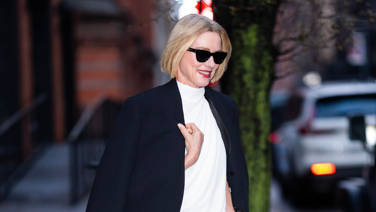 Naomi Watts: Παραδίδει μαθήματα στιλ παρέα με το Γερμανικό Μολοσσό συμπρωταγωνιστή της 1