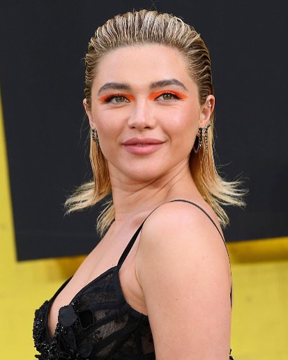 Florence Pugh: Το statement eyeliner της “φωνάζει” δυναμισμό και τόλμη 3
