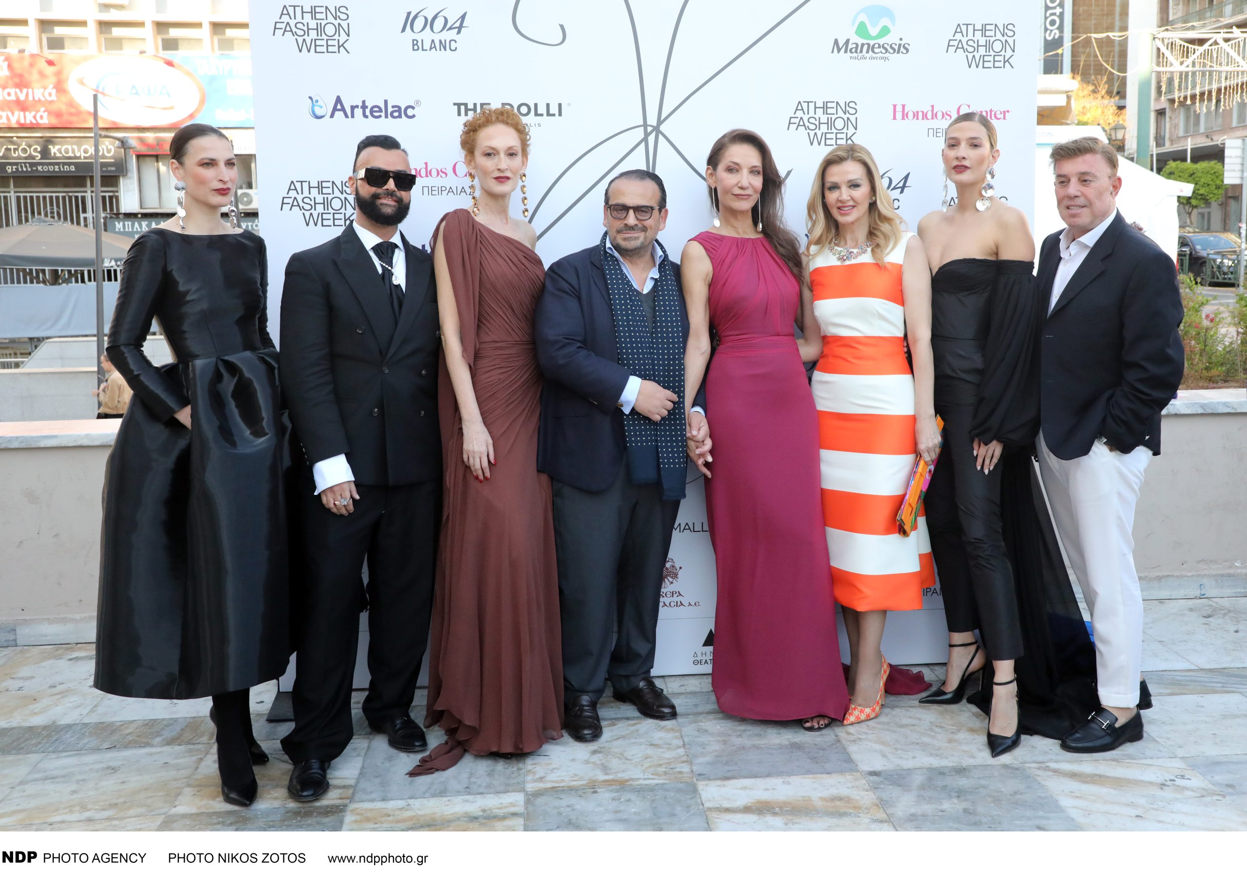 Marpessa Hennink: H Ολλανδή «κοντέσα της πασαρέλας» και μούσα του Saint Laurent που περπάτησε στον Βασίλη Ζούλια 2