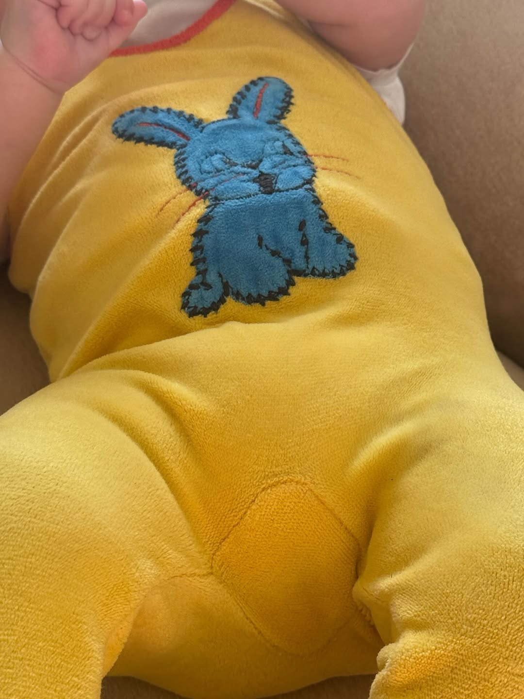 Hailey Bieber: Μοιράστηκε μια τρυφερή στιγμή με τον γιο της, Jack για το Πάσχα 3