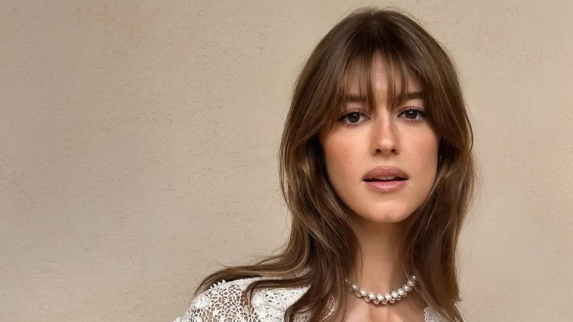 Babydoll Brunette: Η νέα trending απόχρωση μαλλιών είναι σούπερ για την άνοιξη 1