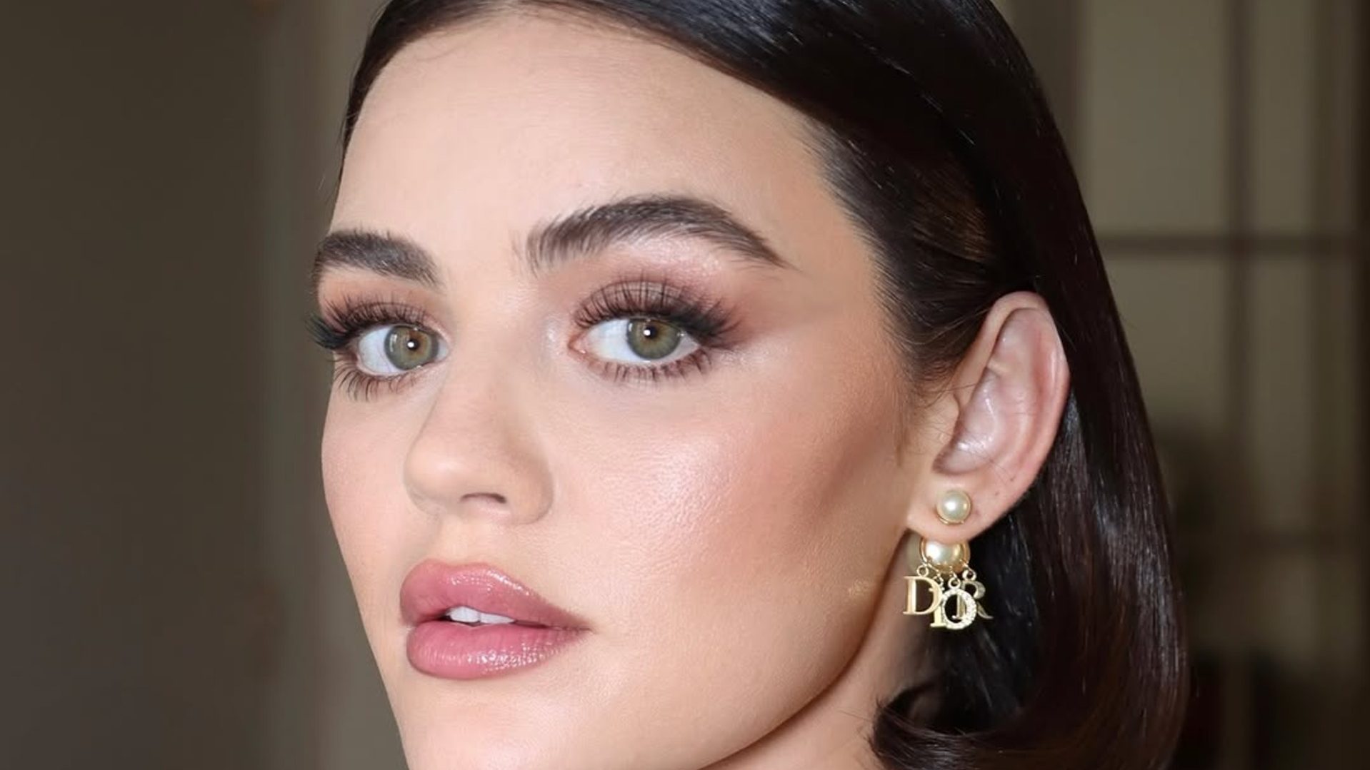 Πώς να εφαρμόσετε το concealer για να δείχνετε πιο νέες 1