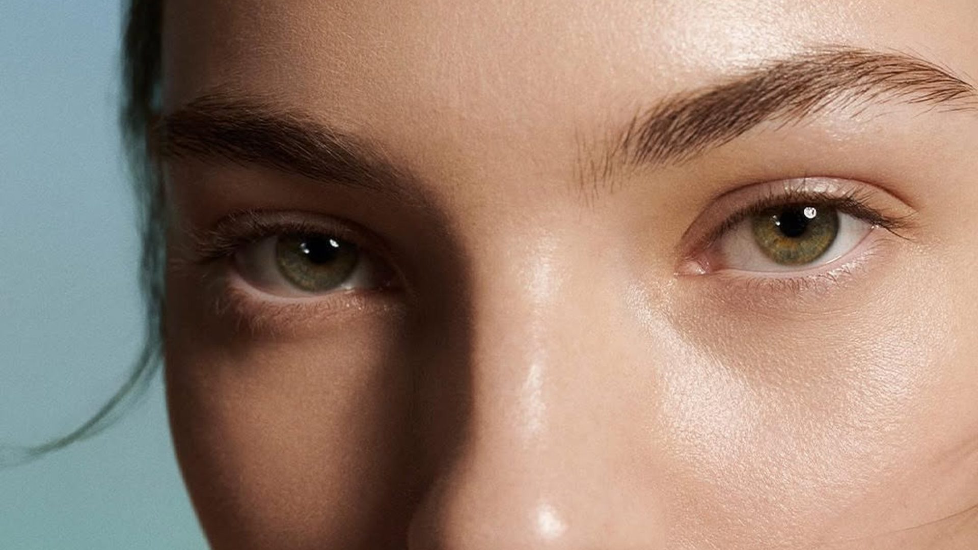 6 λάθη που κάνετε με την κρέμα ματιών και «σαμποτάρουν» τη δράση της 1