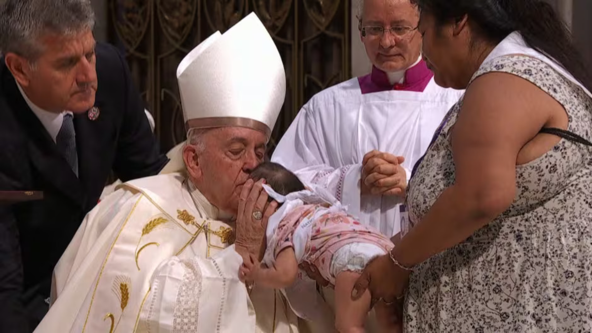 Η ευλογία της Everly: Το μωρό με το σπάνιο σύνδρομο που συγκίνησε κάποτε τον Πάπα Φραγκίσκο 1