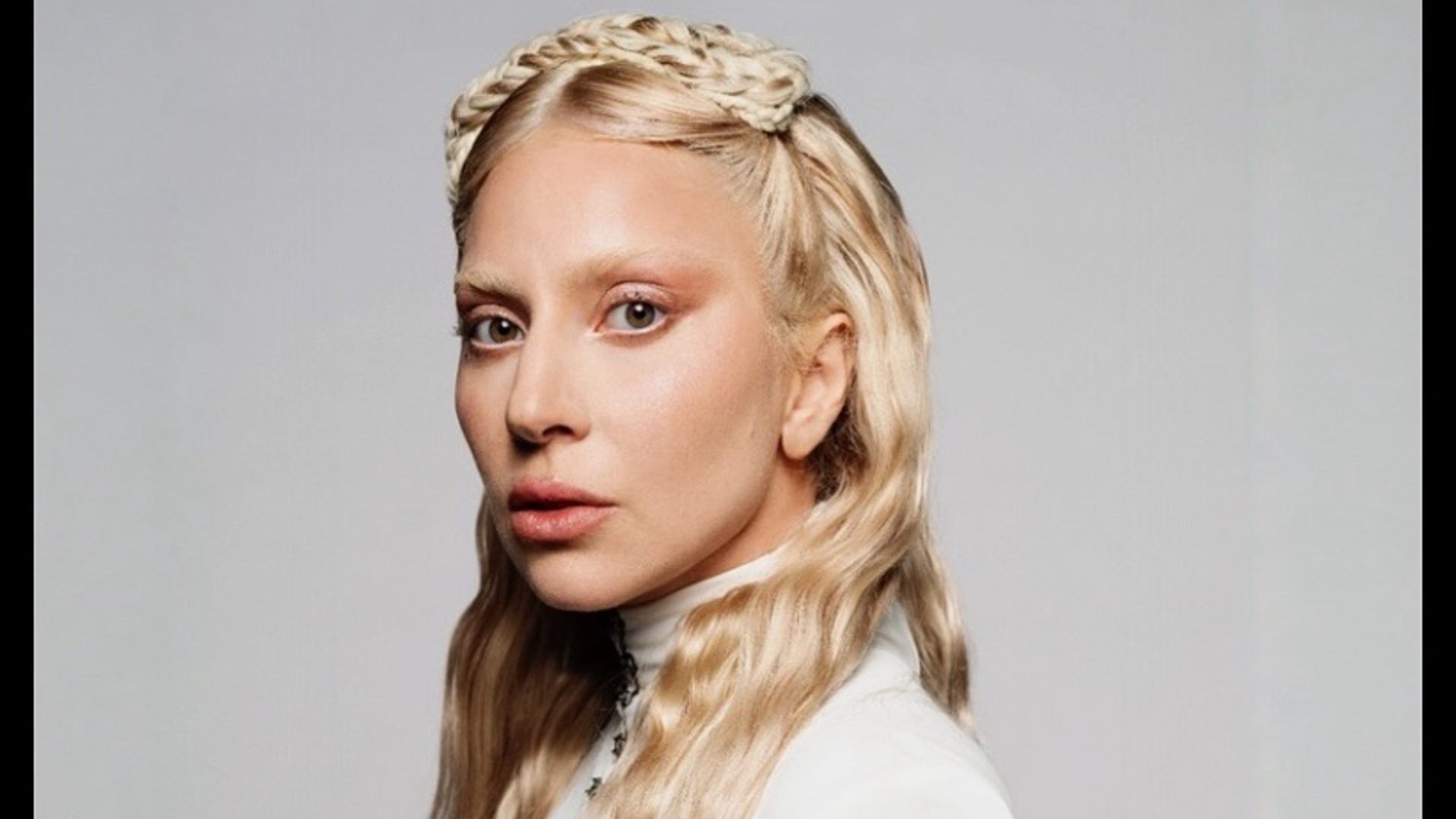 Lady Gaga: Οι θεαματικές αλλαγές στα μαλλιά της στη σκηνή του Coachella 1