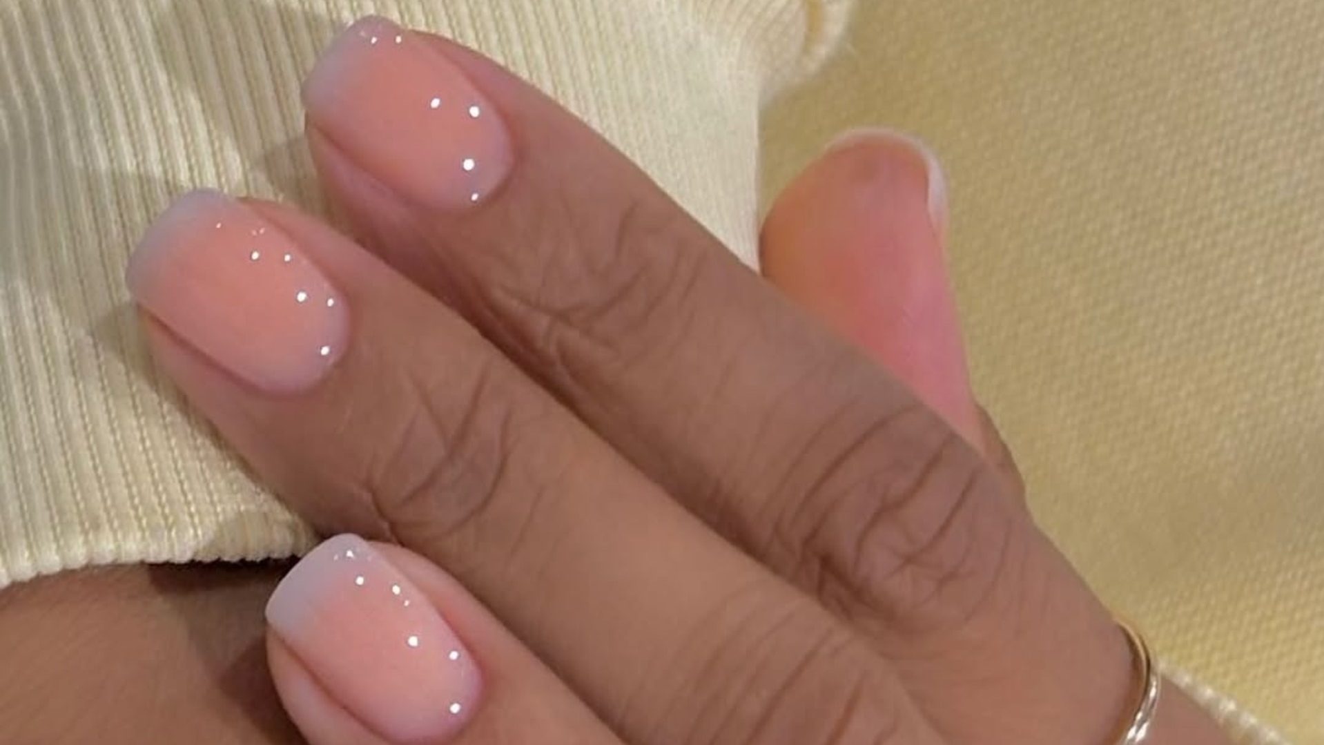 Τα τετράγωνα και οβάλ νύχια θα είναι hot φέτος την άνοιξη και το καλοκαίρι – Οι ειδικοί μίλησαν 1