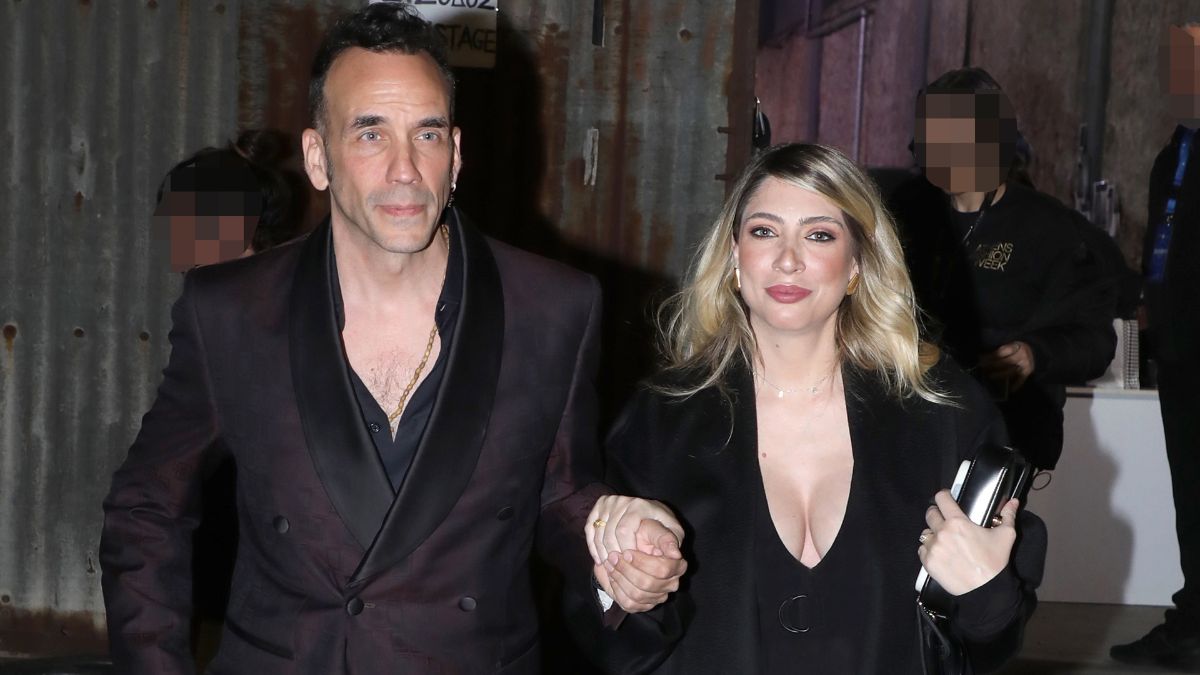 Πάνος Μουζουράκης- Μαριλού Κόζαρη: Η λαμπερή εμφάνιση του ζευγαριού λίγο πριν υποδεχτούν το δεύτερο παιδί τους 1