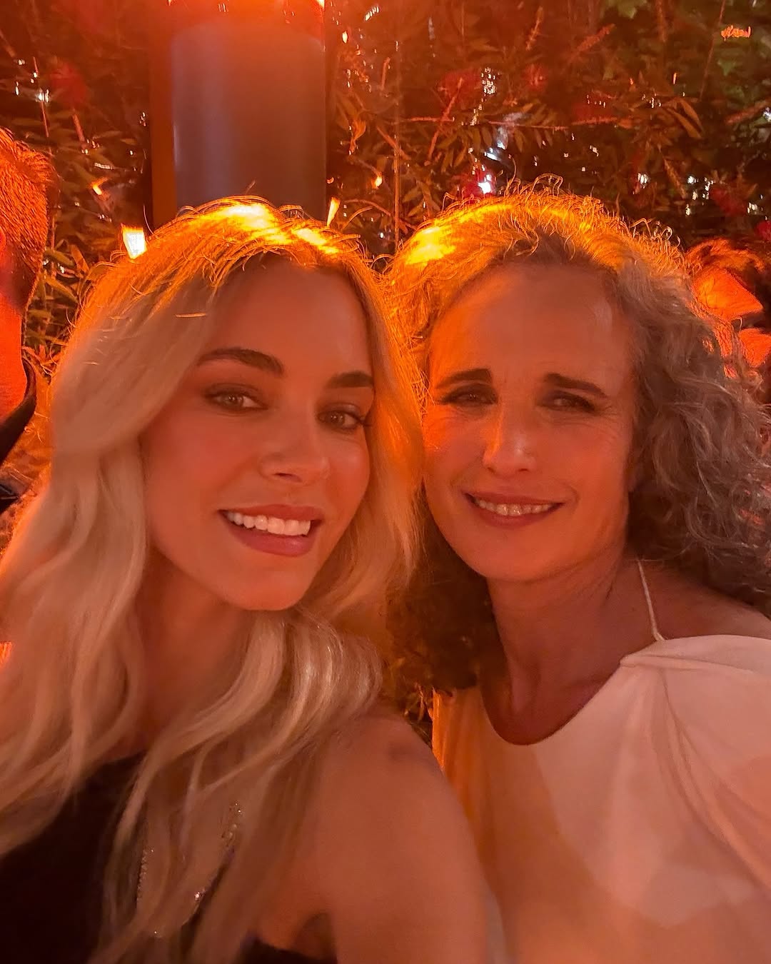 Συνάντηση Ομορφιάς στις Κάννες: H Δούκισσα Νομικού ποζάρει με την Andie MacDowell, την Eva Longoria και τη Heidi Klum 3