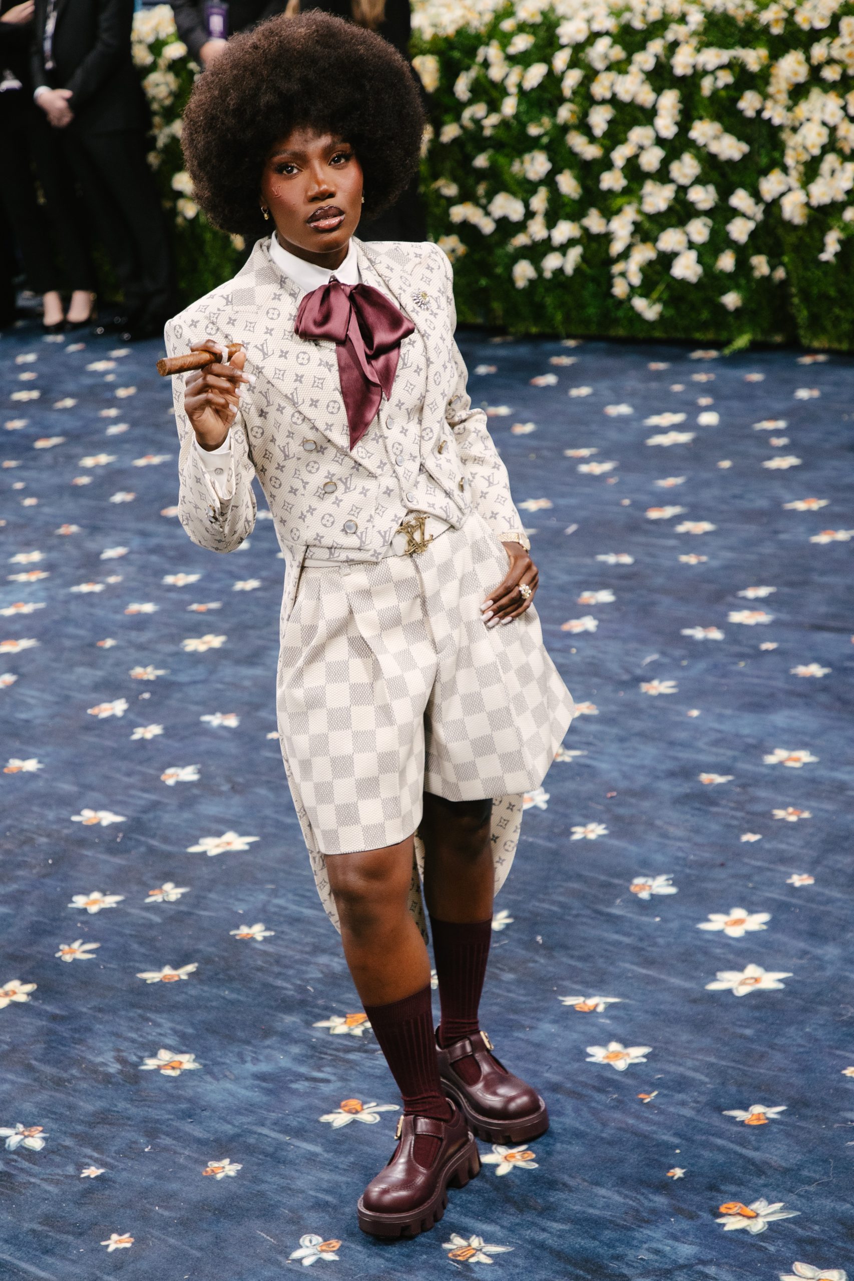 Met Gala 2025: Μπλε χαλί, νάρκισσοι και θριαμβευτικές εμφανίσεις – Τρίτη φορά έγκυος η Rihanna 8