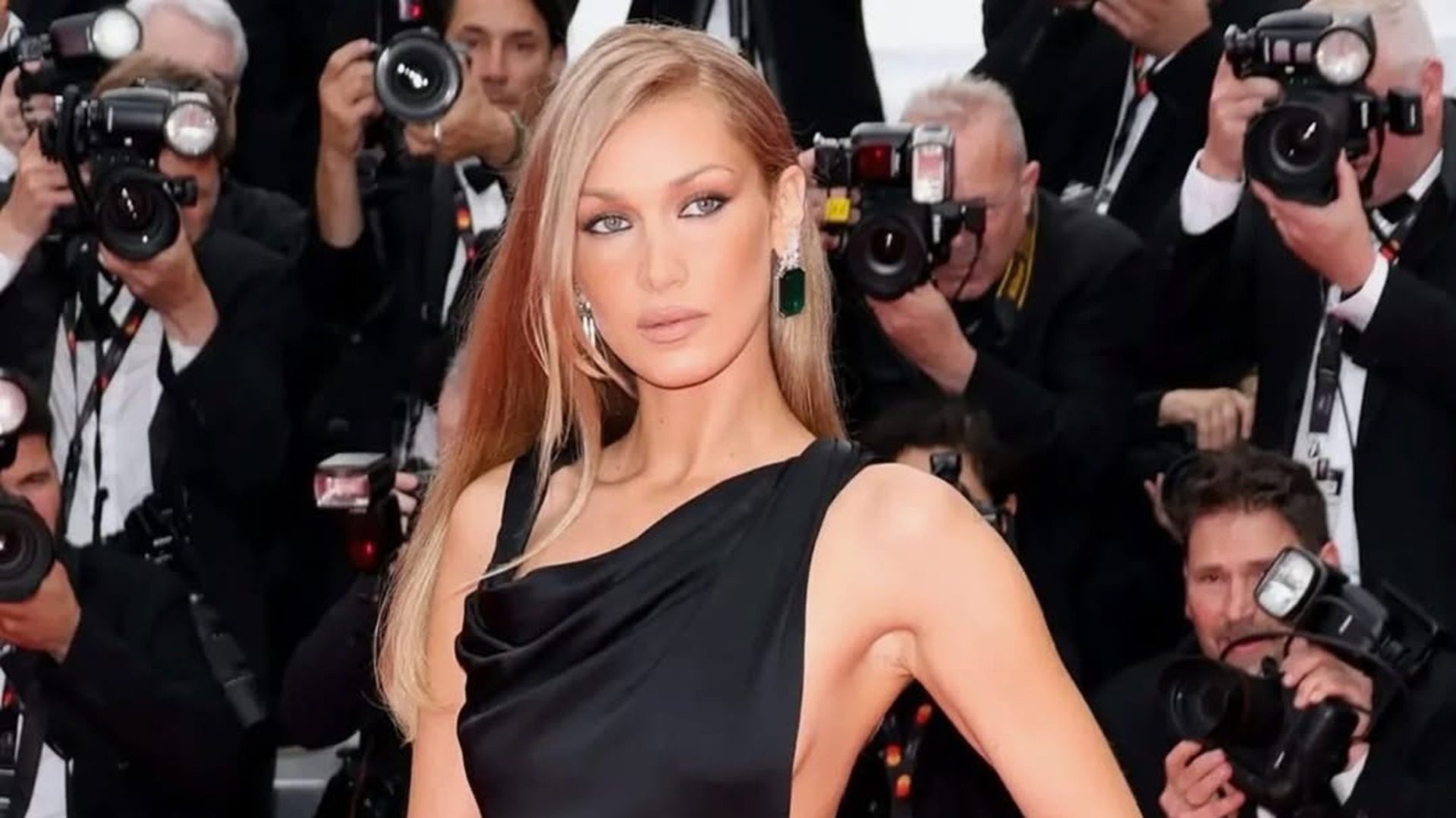 Bella Hadid: Το συγκλονιστικό beauty look της στο κόκκινο χαλί του 78ου Φεστιβάλ Καννών 1