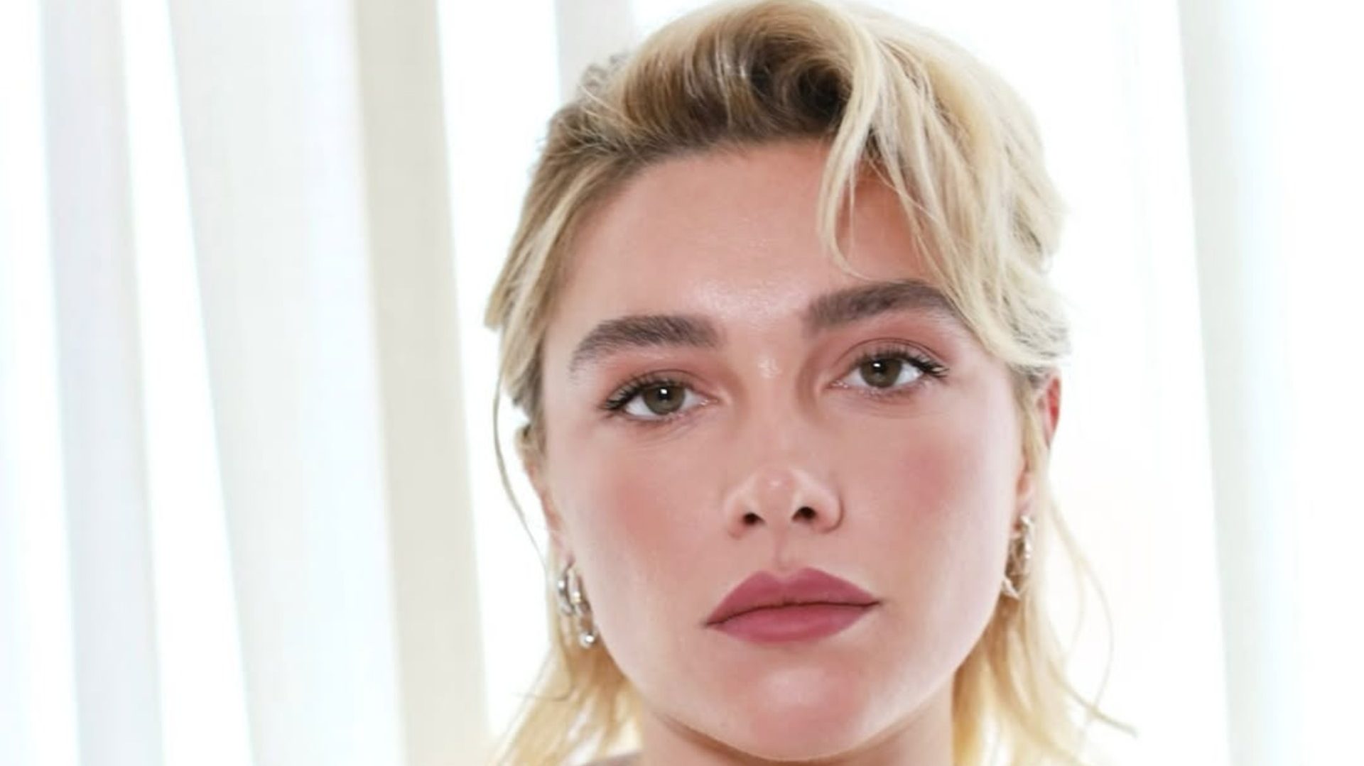 Florence Pugh: Το νέο της hair look είναι εμπνευσμένο από τα ’60s και τα ’80s 1