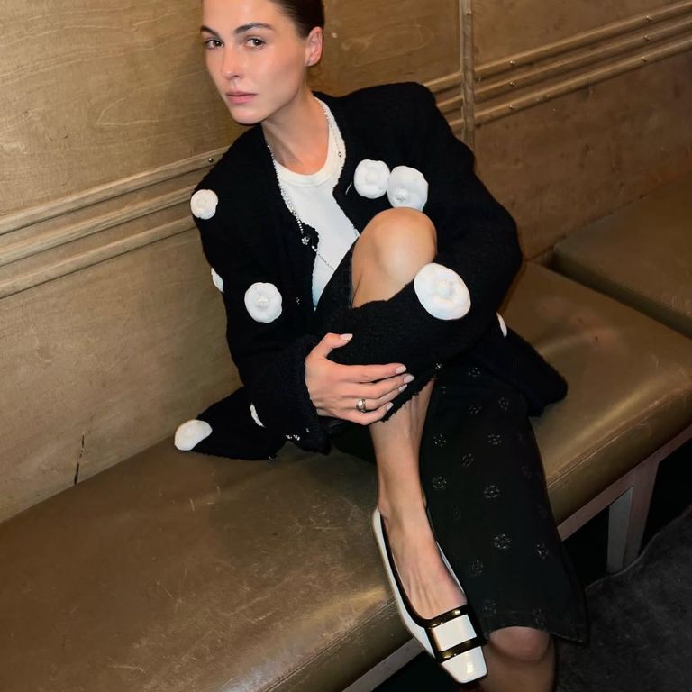 8 λάθη που κάνουν οι γυναίκες άνω των 40 με τα παπούτσια τους (και πώς να τα αποφύγουν) 3