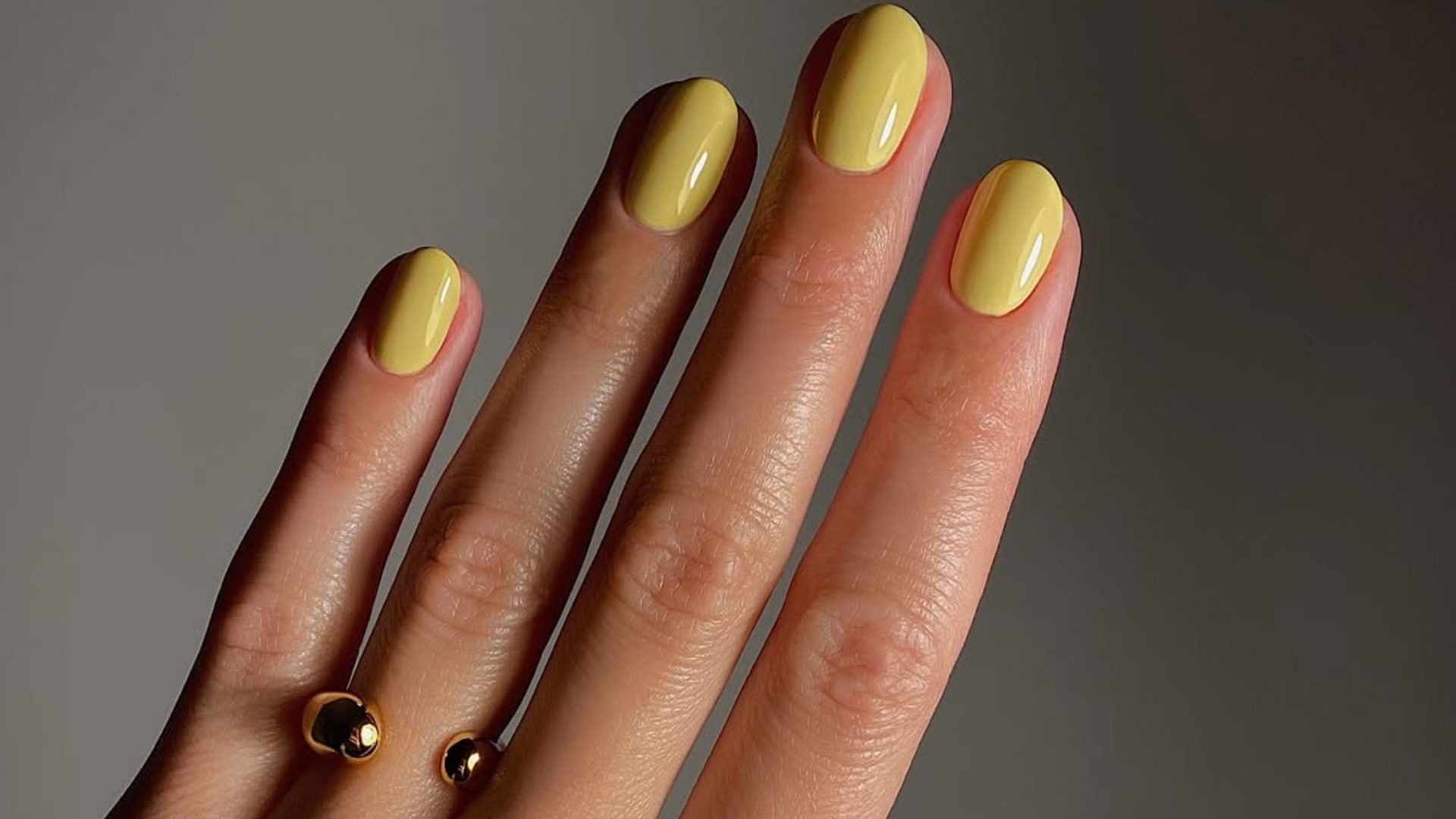 Τι χρώμα να βάψετε τα νύχια σας το καλοκαίρι με βάση το ζώδιό σας 1