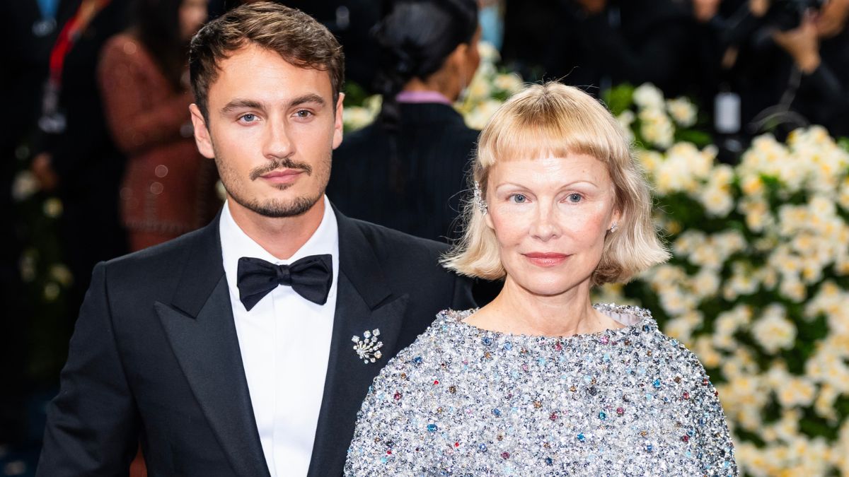 Brandon Thomas Lee: Ποιος είναι ο 28χρονος γιος της Pamela Anderson που εξελίσσεται σε αστέρι του Χόλιγουντ 1