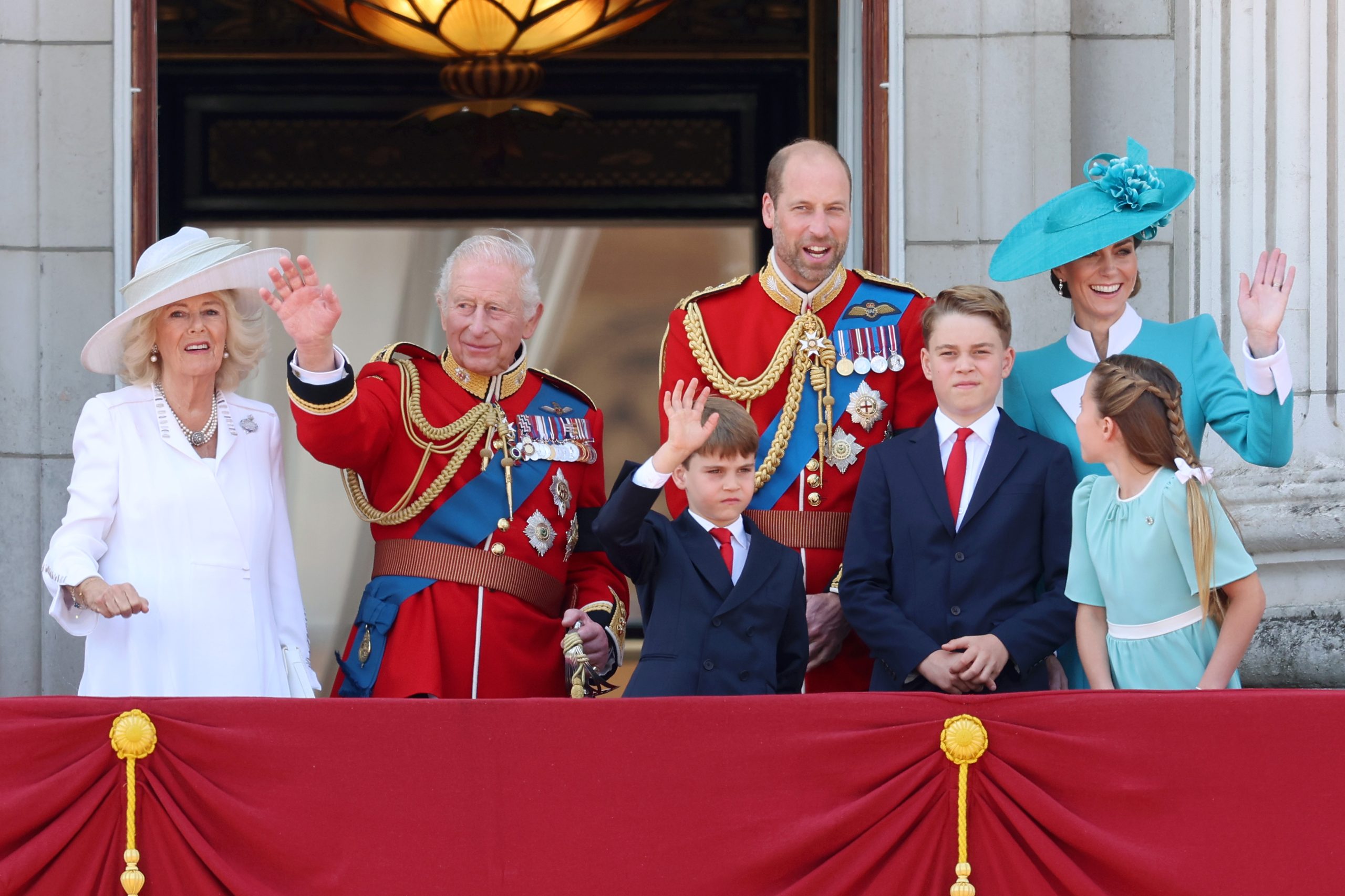 Trooping the Colour 2025: Ο φόρος τιμής της Kate στην Diana & οι μικροί πρίγκιπες που έκλεψαν την παράσταση 1