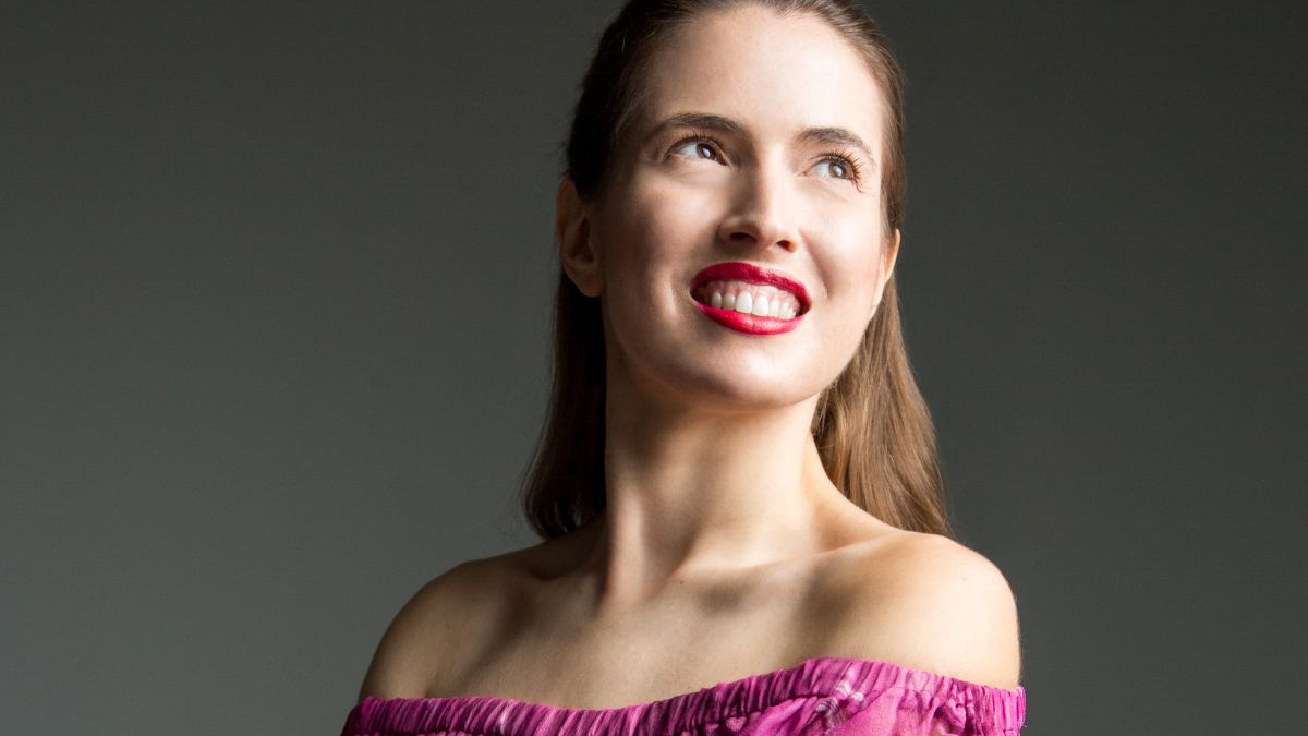 Βάσια Αλάτη: «Όταν η όπερα αποδίδεται με αλήθεια, παραμένει απόλυτα επίκαιρη, γιατί αγγίζει τα πιο ανθρώπινα συναισθήματα» 1