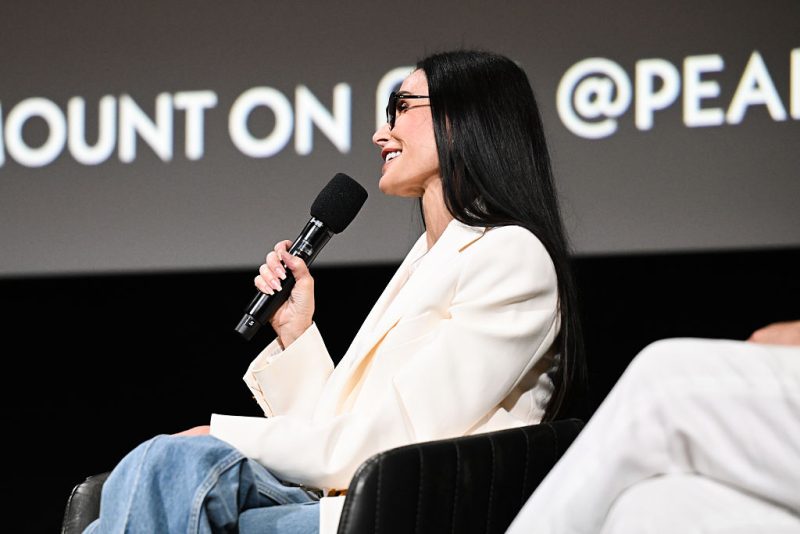 Demi Moore: Η εκδοχή του γαλλικού της είναι σούπερ για το καλοκαίρι 2