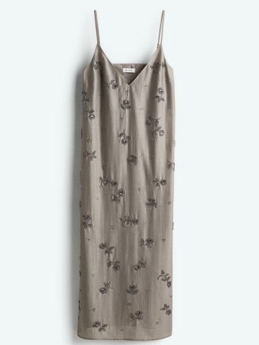 Πώς να φορέσετε το slip dress με στιλ σε κάθε ηλικία, περίσταση και διάθεση 3