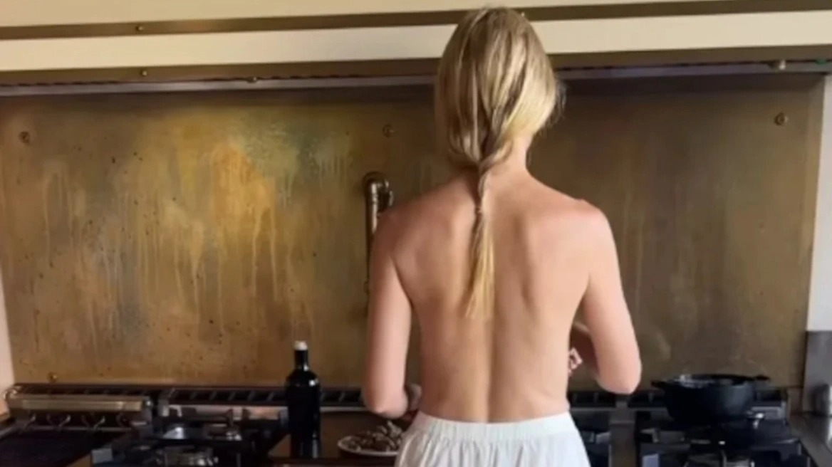 Η Gwyneth Paltrow ετοιμάζει πρωινό topless στην κουζίνα και γίνεται viral