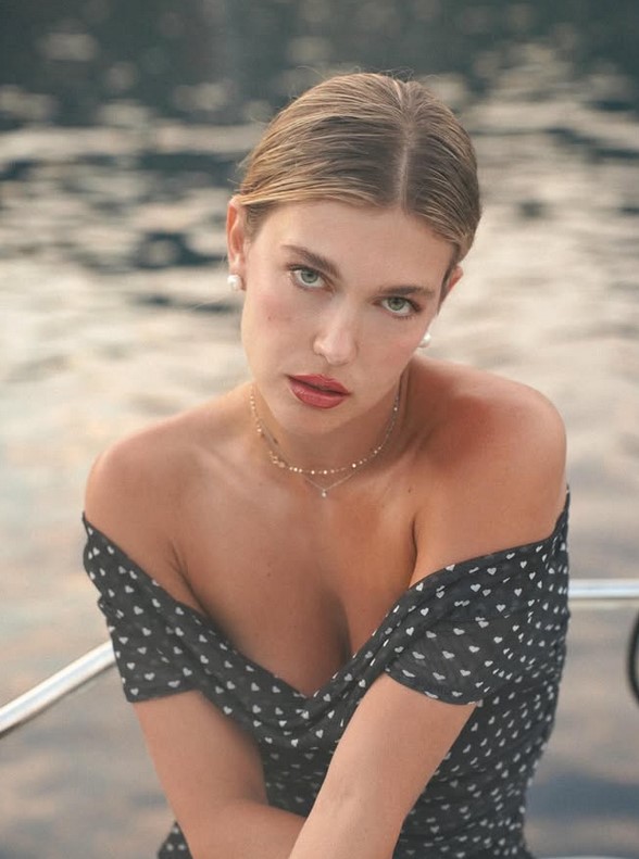 Κλέλια Ανδριολάτου: Αυτά είναι τα πιο ανάλαφρα beauty looks της, ιδανικά αν είστε καλεσμένες σε γάμο 4