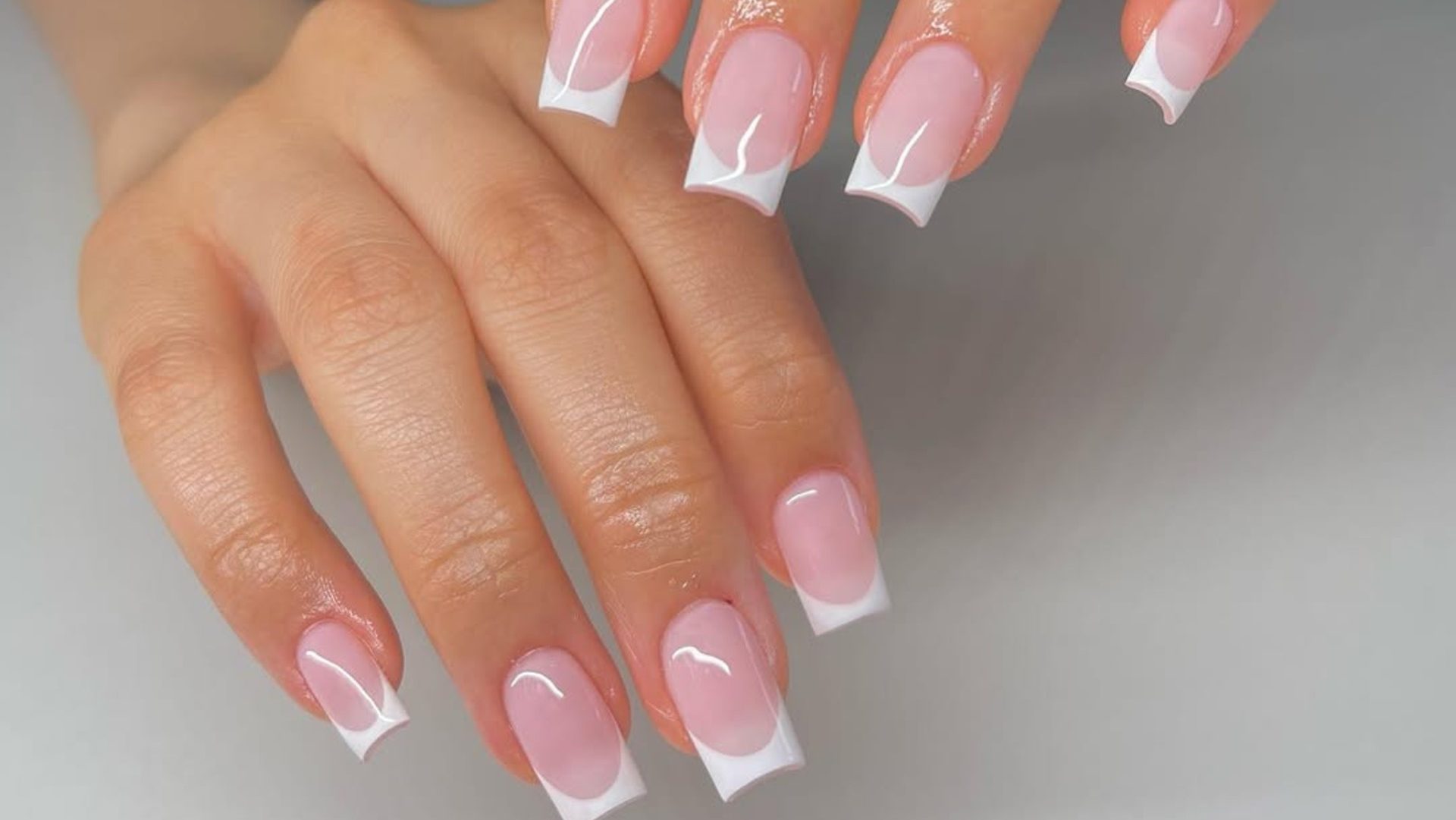 Cube nails: Η νέα τάση στα νύχια που θα σας κάνει… μάθημα Γεωμετρίας 1