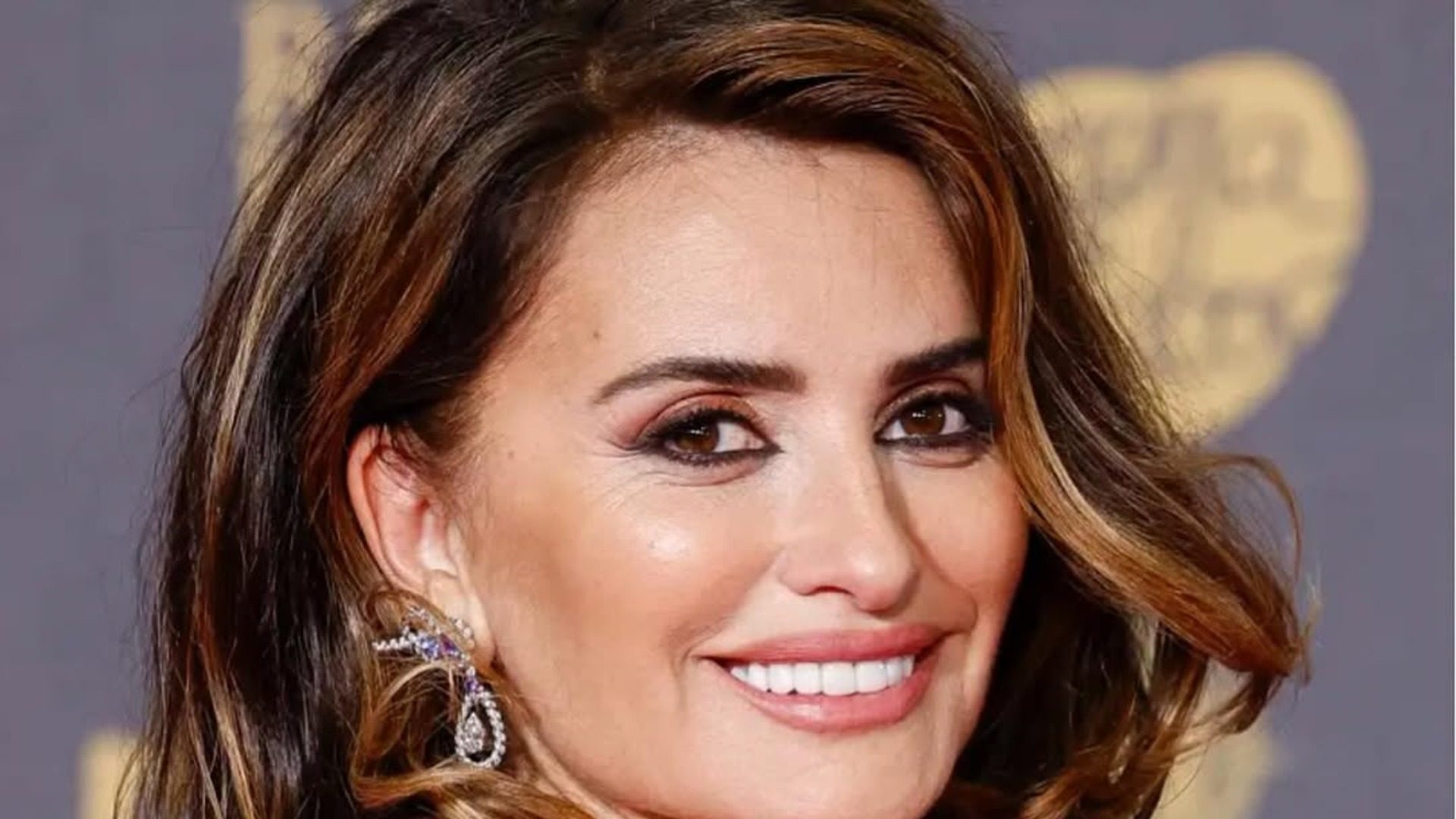 Πώς να κάνετε σωστά τη χωρίστρα με βάση το σχήμα του προσώπου σας 1