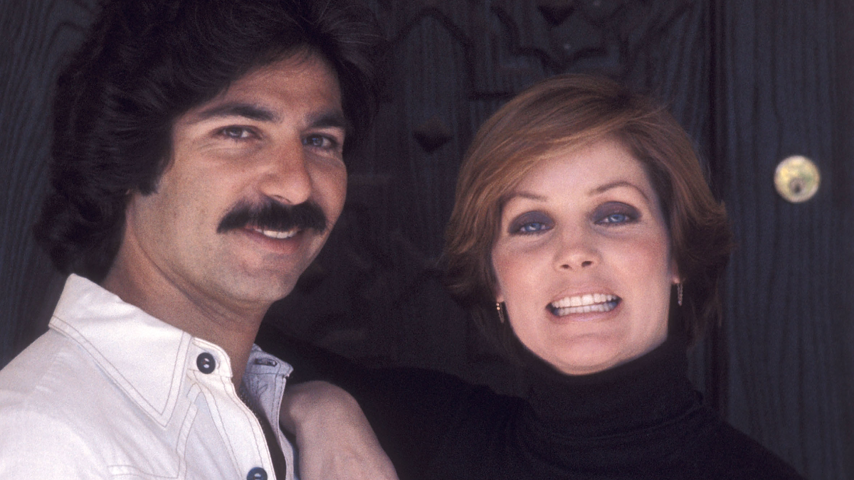 Τι θα γινόταν αν η Priscilla Presley παντρευόταν τον Robert Kardashian; Μια τρελή συμπτωση που θα άλλαζε τα πάντα 1